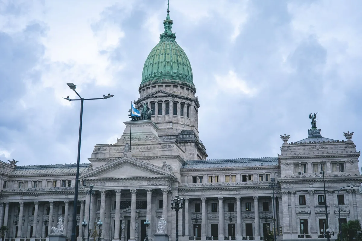ANÁLISIS POLÍTICO REGIONAL | El espejo brasileño y el dilema de Máximo Kirchner rumbo a 2027