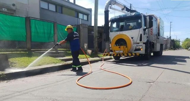 OPERATIVO PREVENTIVO | La Plata en alerta amarilla: blindan el sistema pluvial ante tormentas