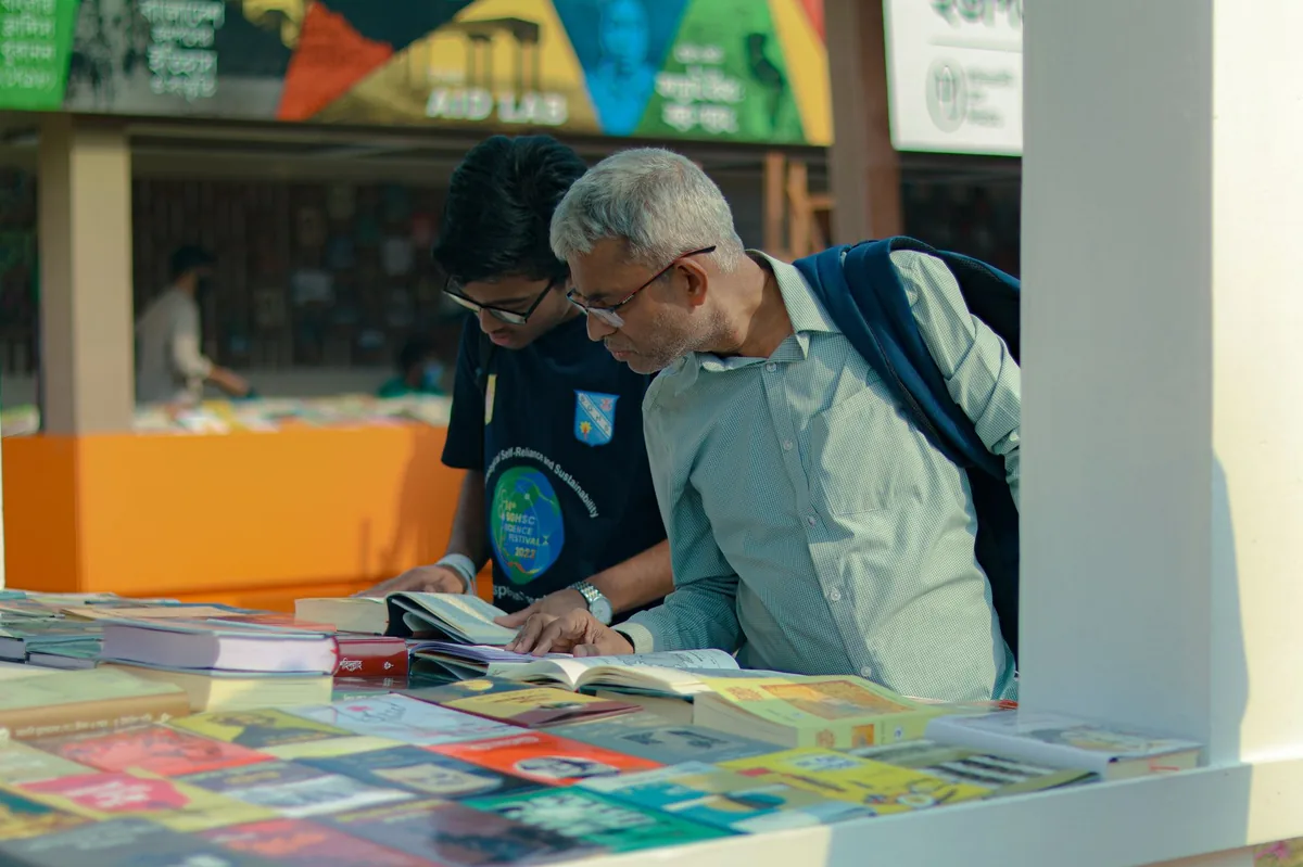 CULTURA Y LITERATURA | Feria del Libro de Almirante Brown: figuras estelares y masiva concurrencia