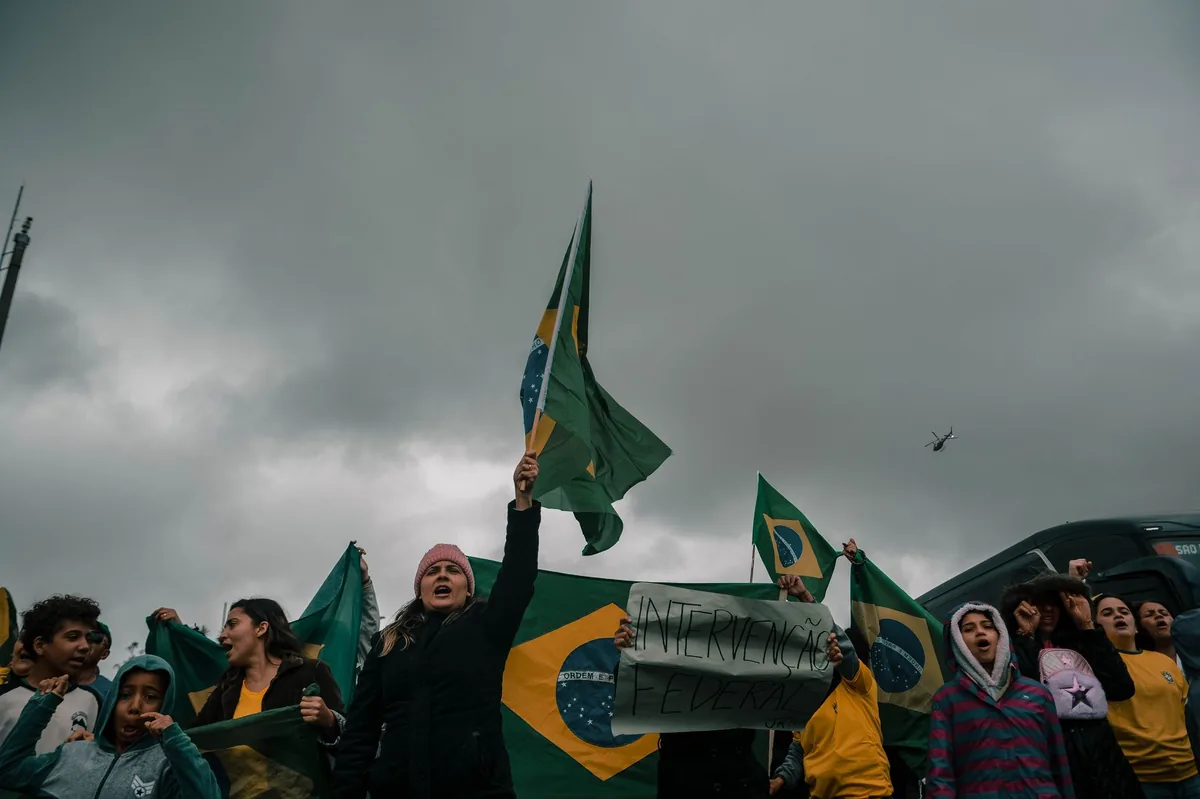 ELECCIONES EN BRASIL | Lula apuesta a la reducción laboral para remontar en el balotaje contra Flavio Bolsonaro