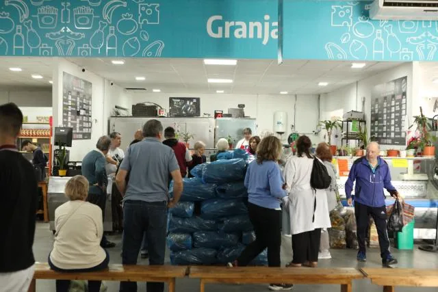 AHORRO Y CONSUMO | Renuevan las ofertas en el Mercado Bonaerense Fijo de La Plata
