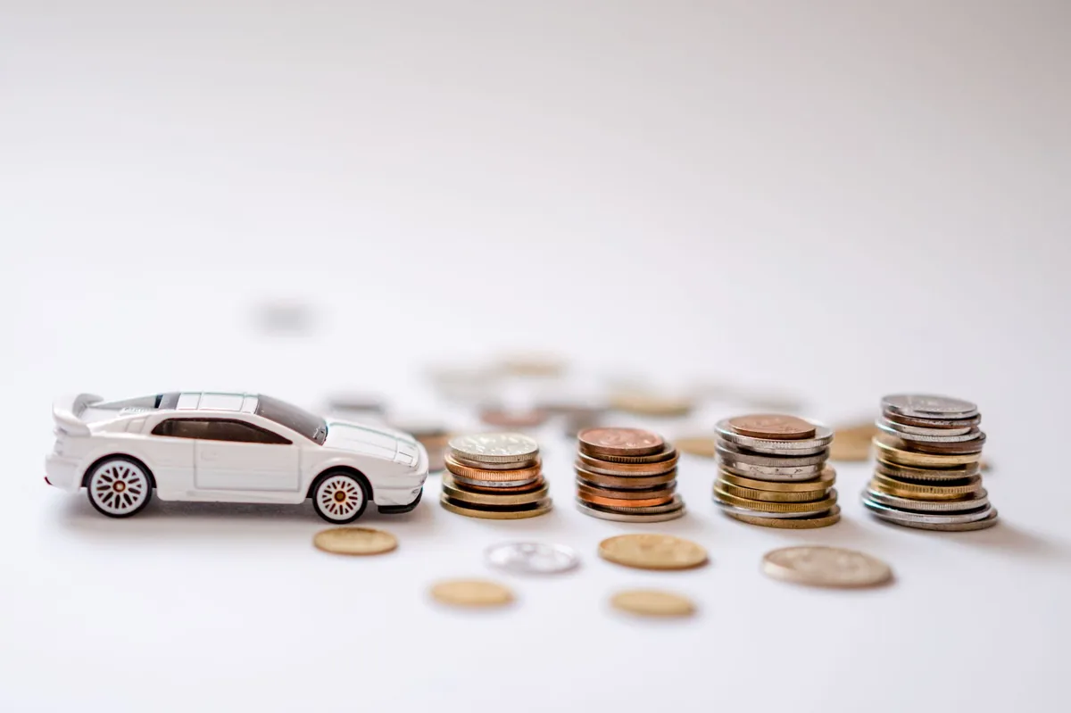 Mantener un auto usado ya supera el salario mínimo y arranca en medio millón de pesos
