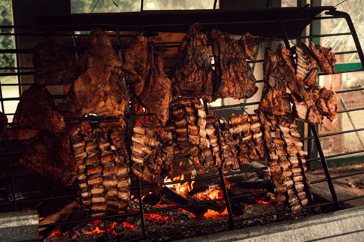 CULTURA GASTRONÓMICA | Secretos de parrilla: cómo dominar el fuego y elegir el corte ideal